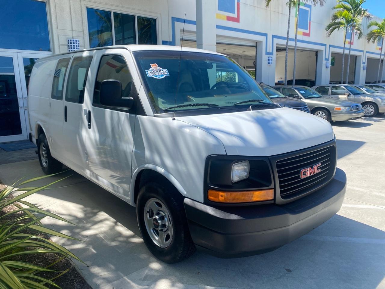 2004 GMC Savana Cargo Van 1 OWNER FL Pompano Beach FL