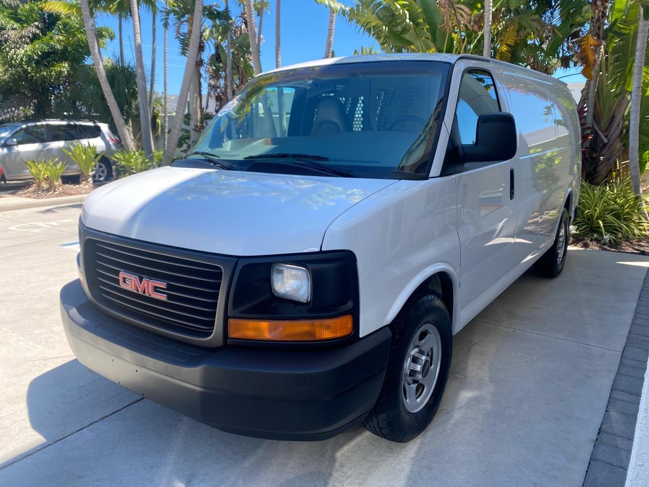 2004 GMC Savana Cargo Van 1 OWNER FL Pompano Beach FL