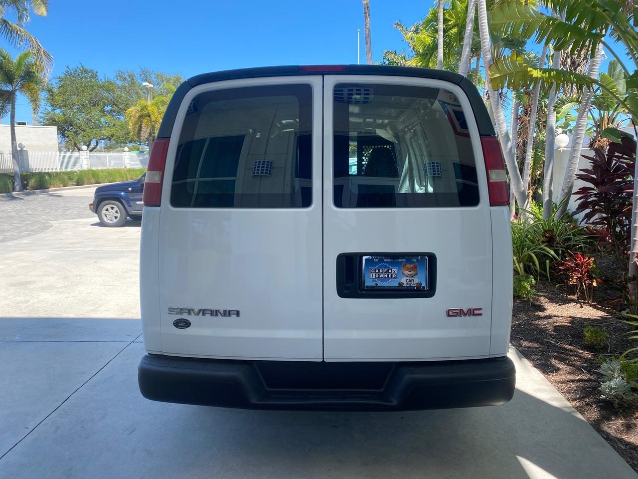 2004 GMC Savana Cargo Van 1 OWNER FL Pompano Beach FL