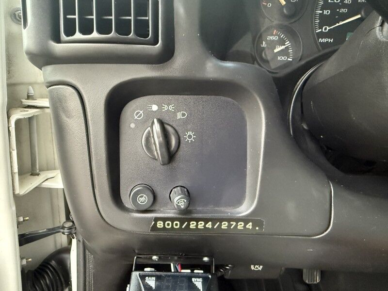 2004 GMC Savana G3500 Utility Bed C7L Collinsville OK