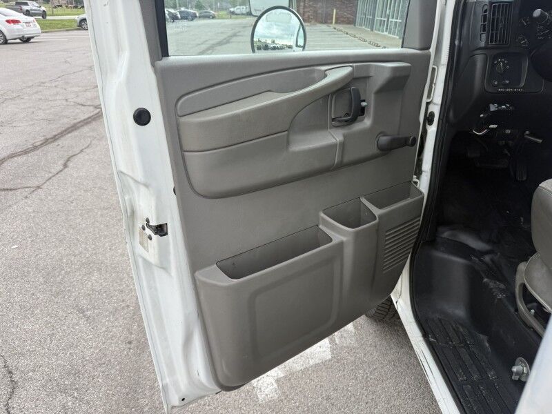 2004 GMC Savana G3500 Utility Bed C7L Collinsville OK