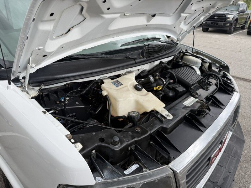 2004 GMC Savana G3500 Utility Bed C7L Collinsville OK