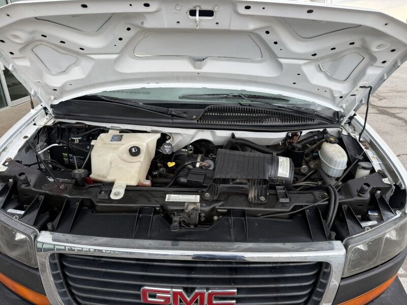 2004 GMC Savana G3500 Utility Bed C7L Collinsville OK