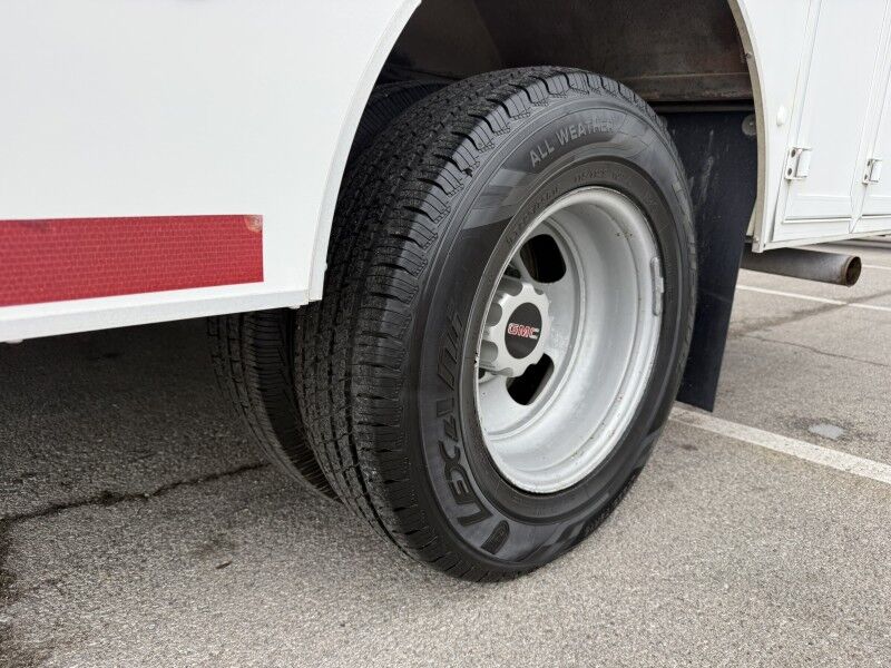 2004 GMC Savana G3500 Utility Bed C7L Collinsville OK