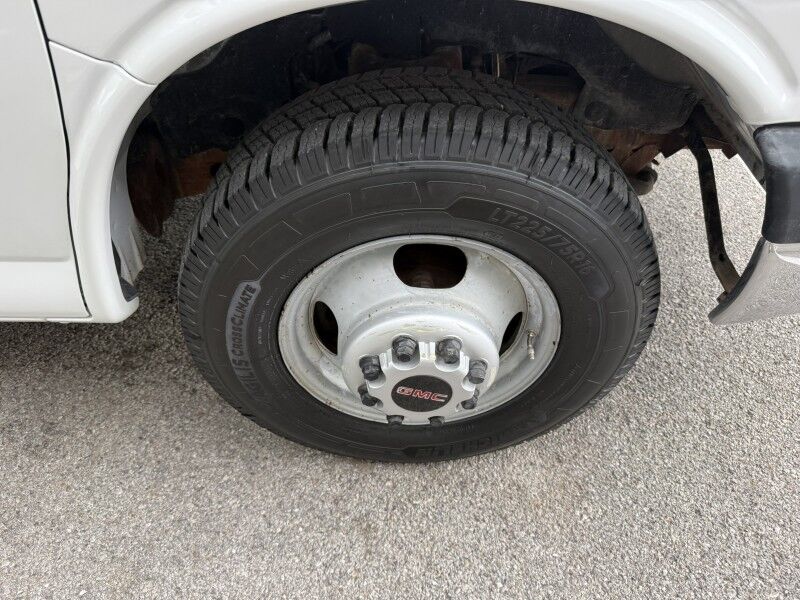 2004 GMC Savana G3500 Utility Bed C7L Collinsville OK