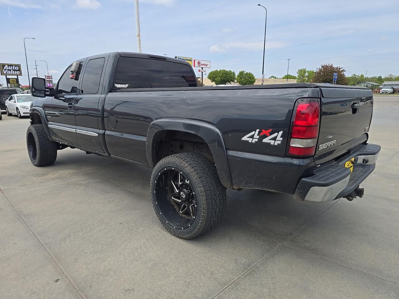 2004 GMC Sierra 2500HD SLE Watertown SD