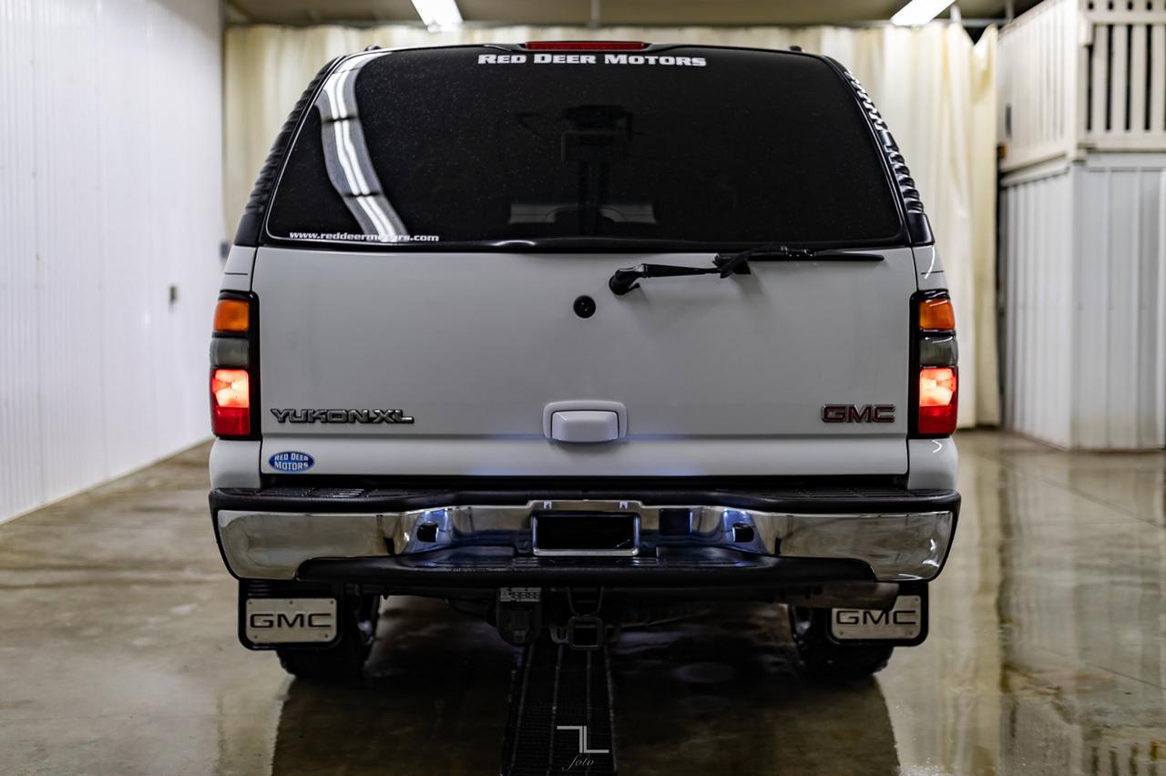 2004 GMC Yukon XL 2500 4x4 SLE Third Row Seating Red Deer AB
