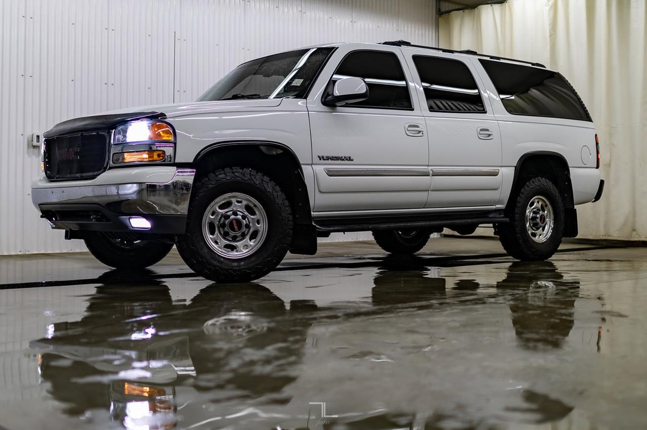 2004 GMC Yukon XL 2500 4x4 SLE Third Row Seating Red Deer AB