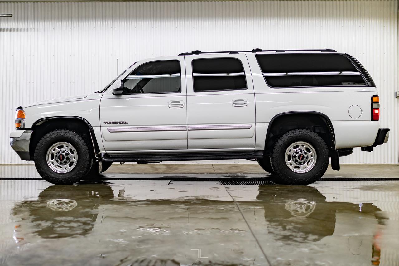 2004 GMC Yukon XL 2500 4x4 SLE Third Row Seating Red Deer AB