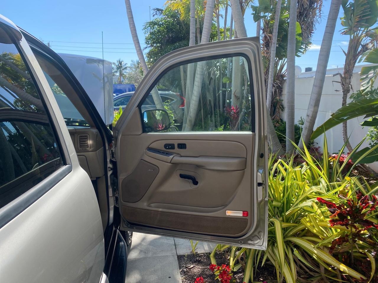 2004 GMC Yukon XL SLE 1 OWNER LEATHER SUNROOF Pompano Beach FL