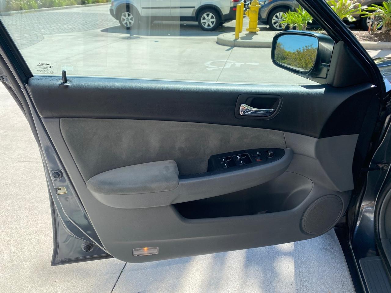 2004 Honda Accord Sdn LX LOW MILES 68,079 Pompano Beach FL