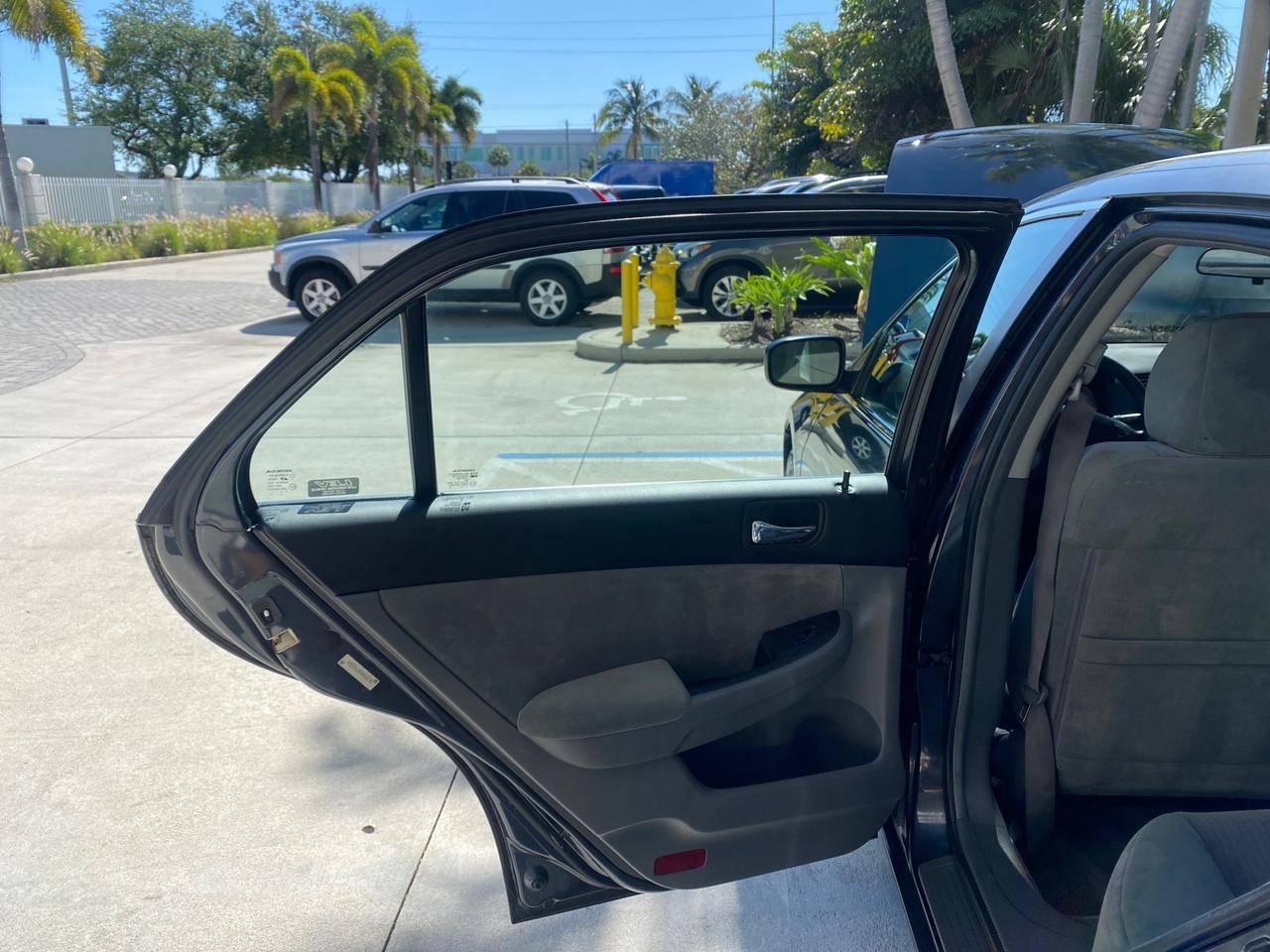 2004 Honda Accord Sdn LX LOW MILES 68,079 Pompano Beach FL