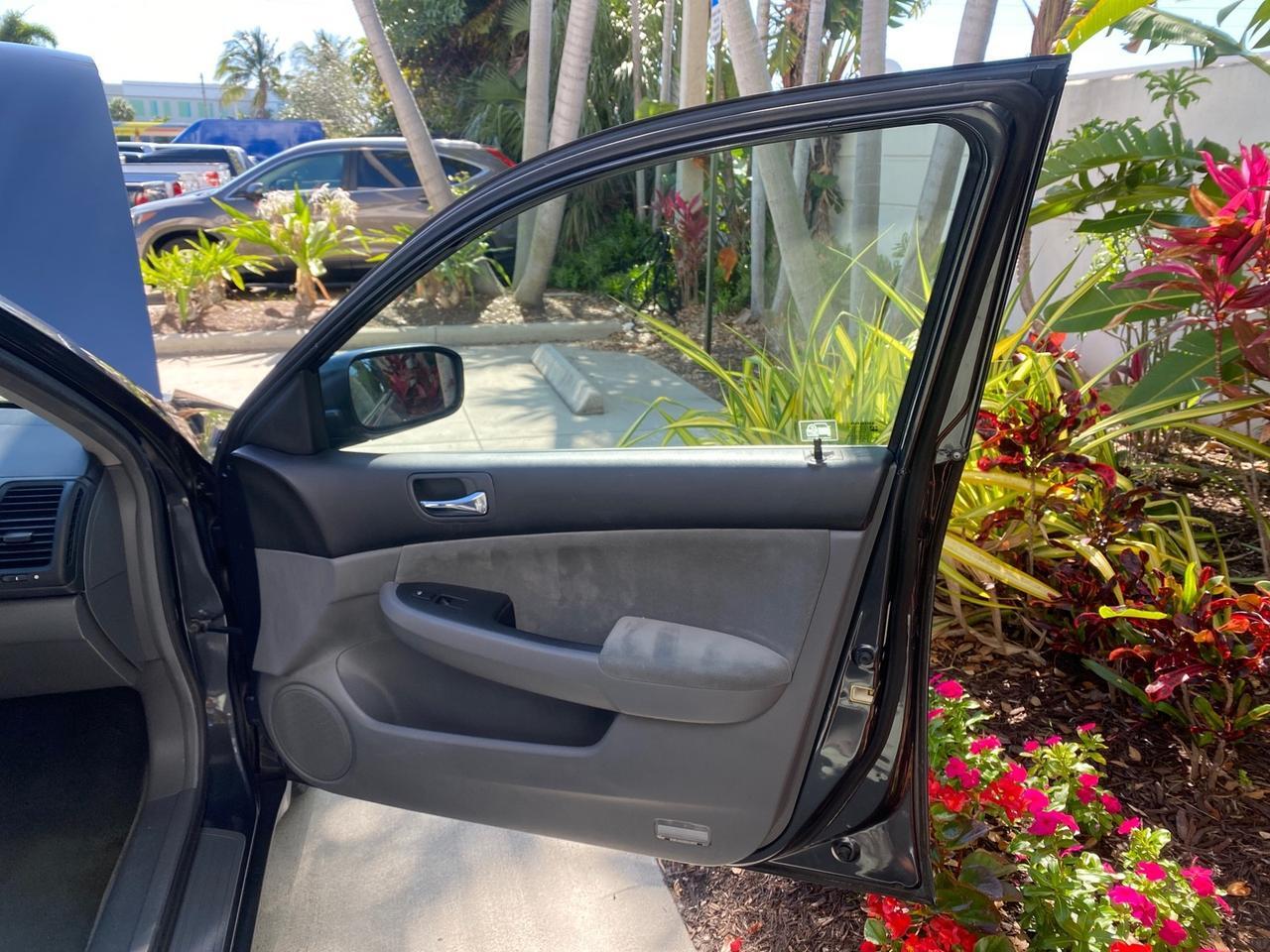 2004 Honda Accord Sdn LX LOW MILES 68,079 Pompano Beach FL