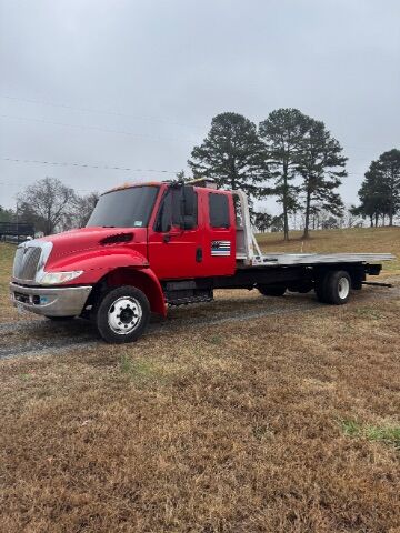 2004 INTERNATIONAL 4000 4300