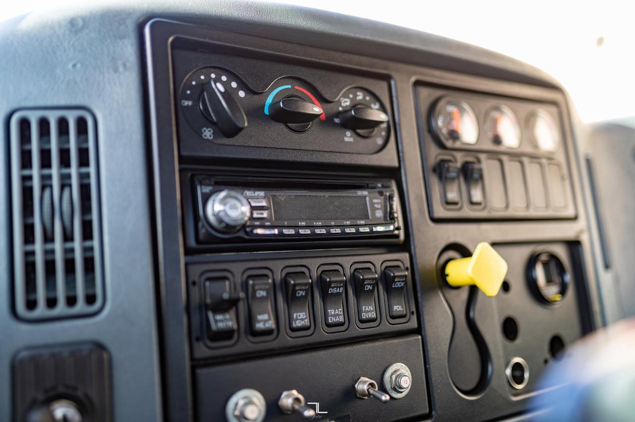 2004 International 7500 Dump Truck Day Cab Heavy Specs Tandem Axle Diesel Red Deer AB