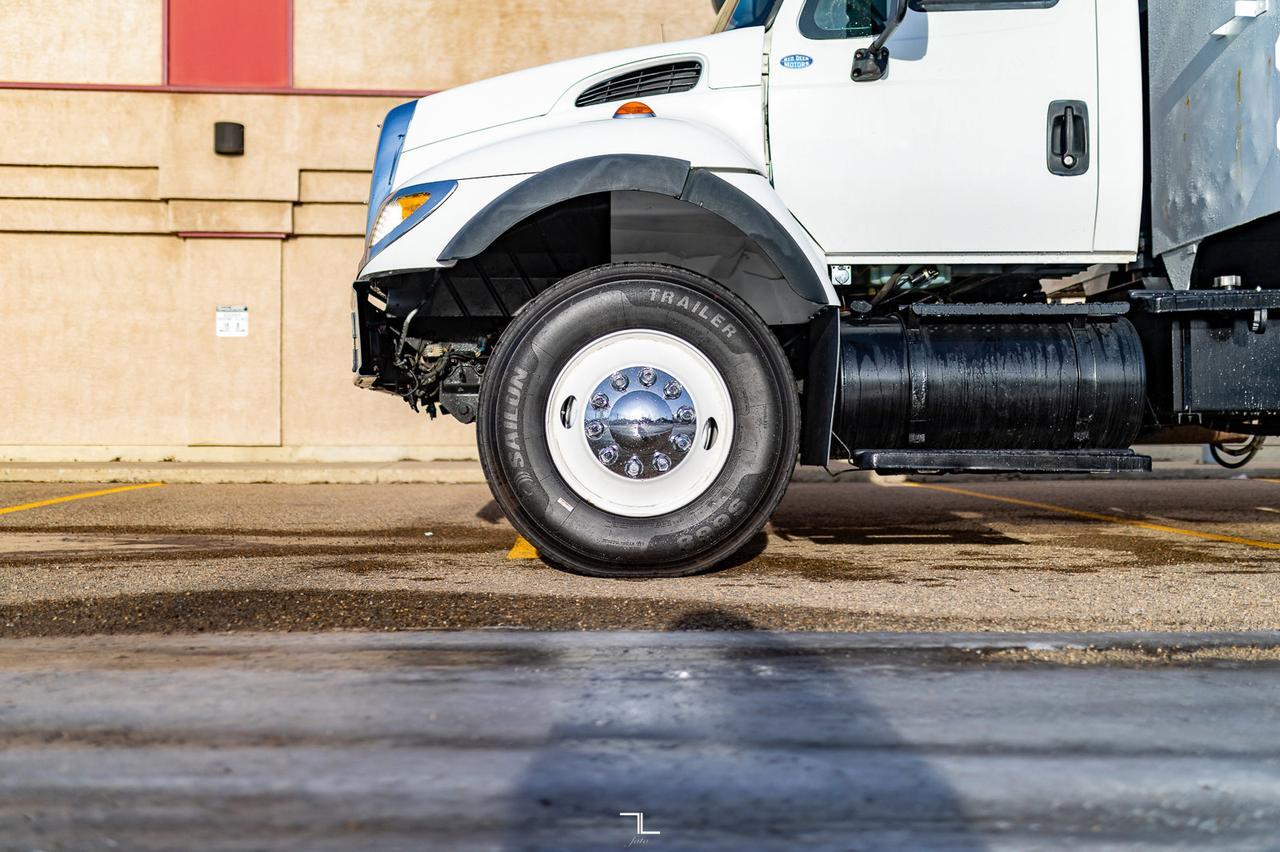 2004 International 7500 Dump Truck Day Cab Heavy Specs Tandem Axle Diesel Red Deer AB