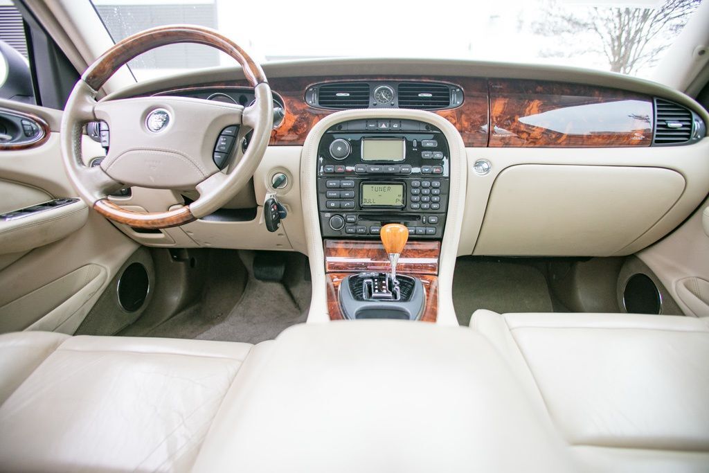 2004 Jaguar XJ8 Base Atlanta GA