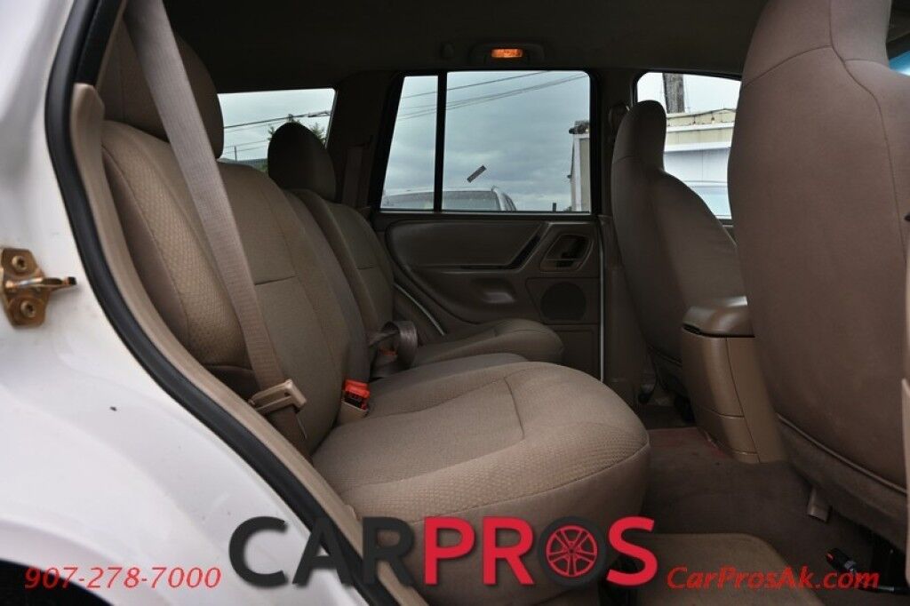 2004 Jeep Grand Cherokee Laredo - 4X4 - Power Driver Seat - Cruise Control - AM/FM & CD - Power Windows & Locks - Tow PKG Anchorage AK