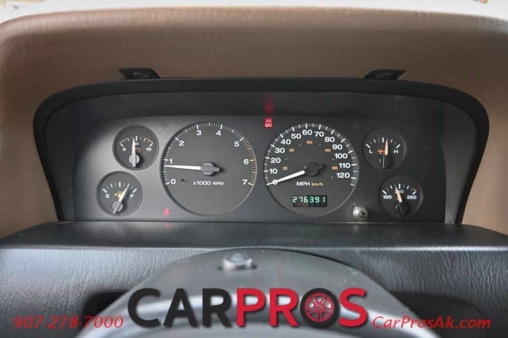 2004 Jeep Grand Cherokee Laredo - 4X4 - Power Driver Seat - Cruise Control - AM/FM & CD - Power Windows & Locks - Tow PKG Anchorage AK