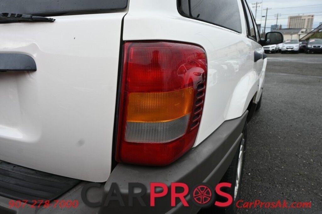 2004 Jeep Grand Cherokee Laredo - 4X4 - Power Driver Seat - Cruise Control - AM/FM & CD - Power Windows & Locks - Tow PKG Anchorage AK