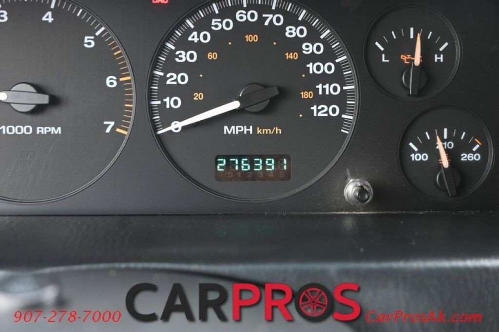 2004 Jeep Grand Cherokee Laredo - 4X4 - Power Driver Seat - Cruise Control - AM/FM & CD - Power Windows & Locks - Tow PKG Anchorage AK
