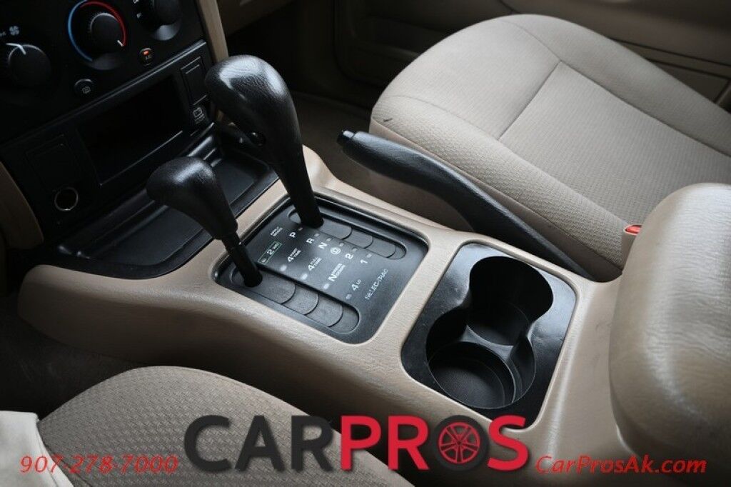 2004 Jeep Grand Cherokee Laredo - 4X4 - Power Driver Seat - Cruise Control - AM/FM & CD - Power Windows & Locks - Tow PKG Anchorage AK