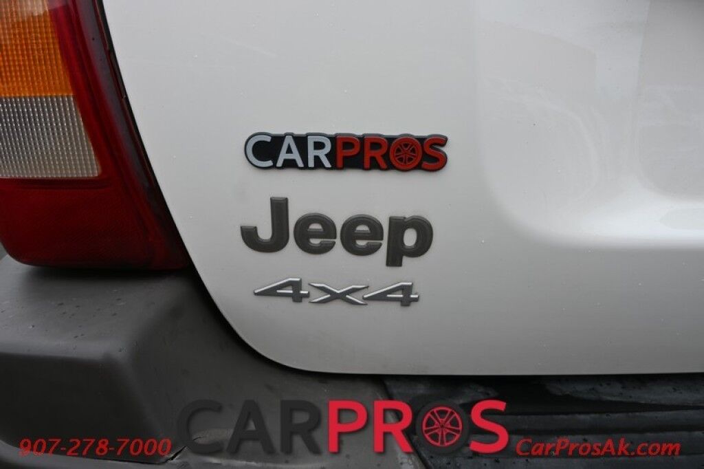 2004 Jeep Grand Cherokee Laredo - 4X4 - Power Driver Seat - Cruise Control - AM/FM & CD - Power Windows & Locks - Tow PKG Anchorage AK