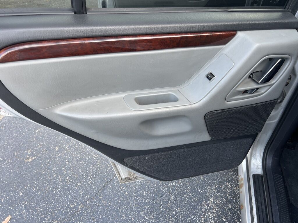 2004 Jeep Grand Cherokee Overland Virginia Beach VA 49869099