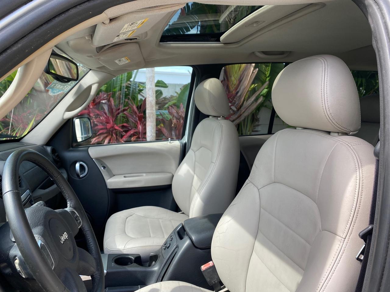 2004 Jeep Liberty Limited 1 OWNER SUNROOF Pompano Beach FL