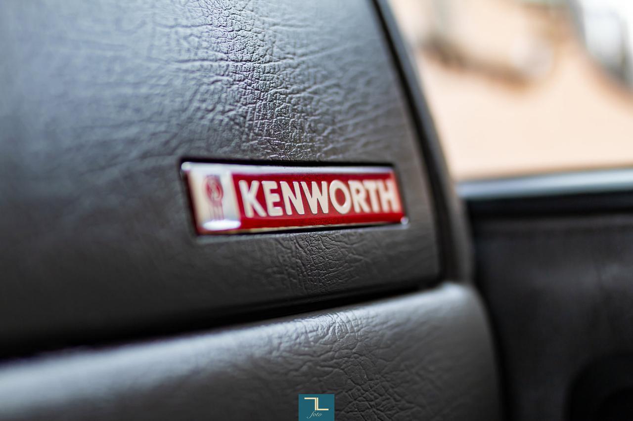 2004 Kenworth T-300 Reg Cab & Chassis Red Deer AB