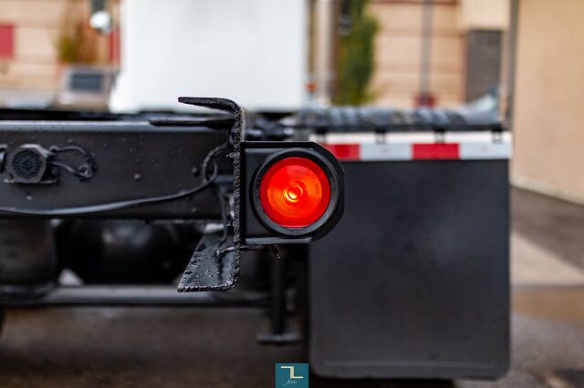 2004 Kenworth T-300 Reg Cab & Chassis Red Deer AB