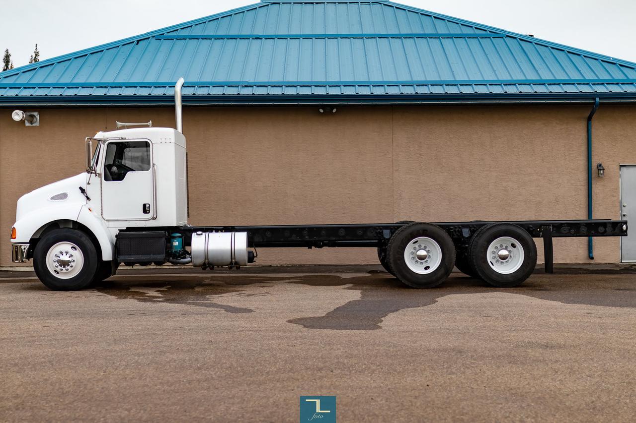 2004 Kenworth T-300 Reg Cab & Chassis Red Deer AB