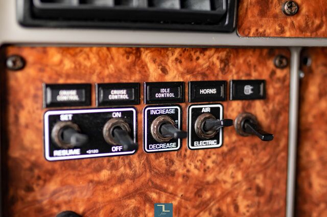 2004 Kenworth T-300 Reg Cab & Chassis Red Deer AB