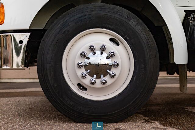 2004 Kenworth T-300 Reg Cab & Chassis Red Deer AB