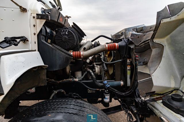 2004 Kenworth T-300 Reg Cab & Chassis Red Deer AB