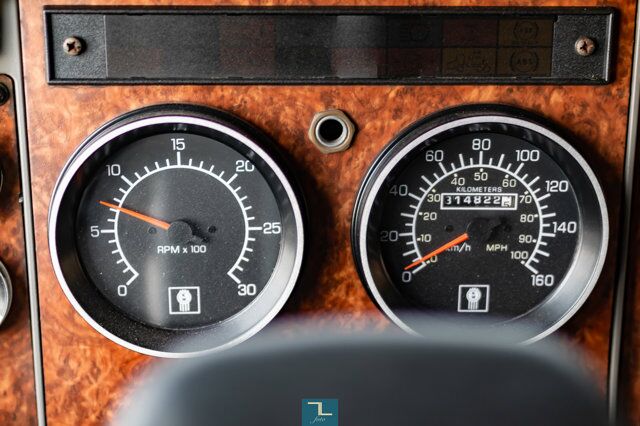 2004 Kenworth T-300 Reg Cab & Chassis Red Deer AB