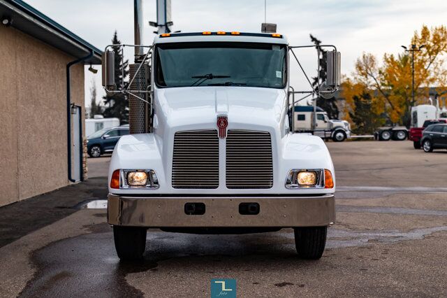 2004 Kenworth T-300 Reg Cab & Chassis Red Deer AB