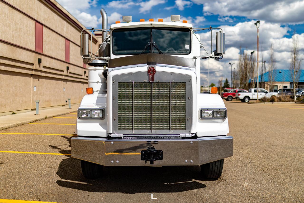 2004 Kenworth T800B Sleeper Winch Truck Heavy Spec Diesel Red Deer AB
