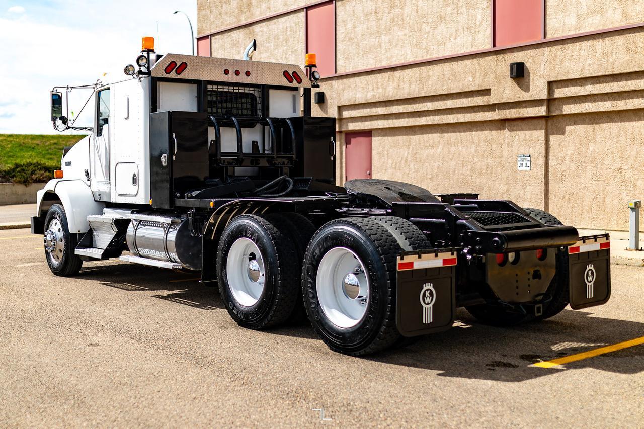 2004 Kenworth T800B Sleeper Winch Truck Heavy Spec Diesel Red Deer AB