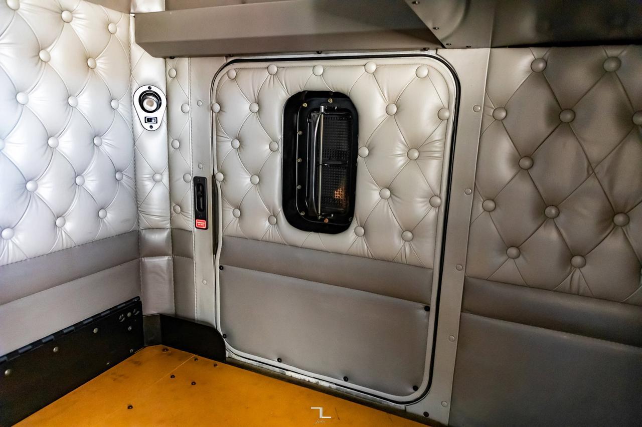 2004 Kenworth W900 Tractor Sleeper Heavy Spec Red Deer AB