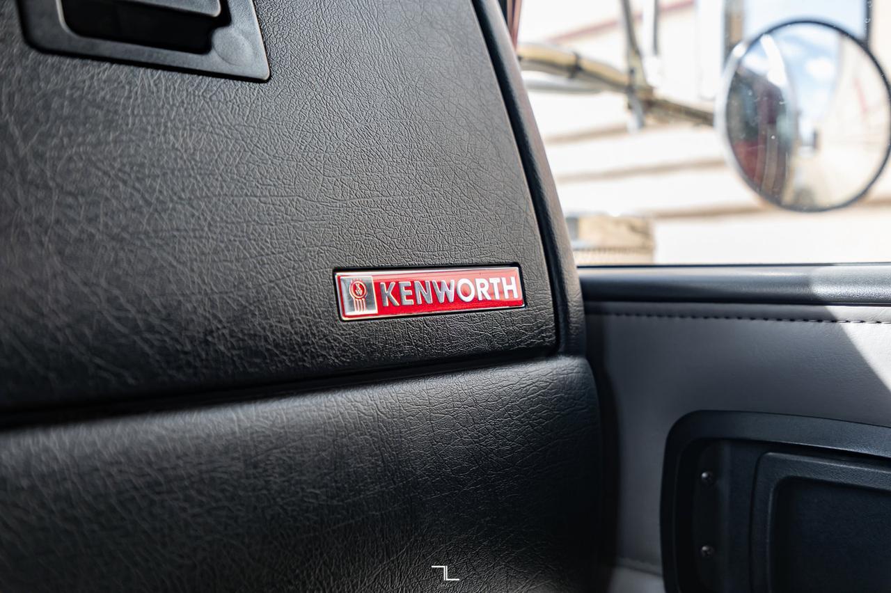 2004 Kenworth W900 Tractor Sleeper Heavy Spec Red Deer AB