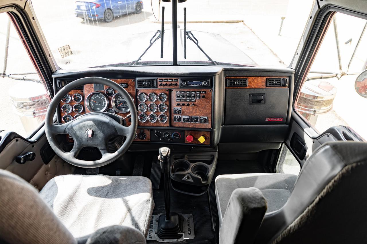 2004 Kenworth W900 Tractor Sleeper Heavy Spec Red Deer AB