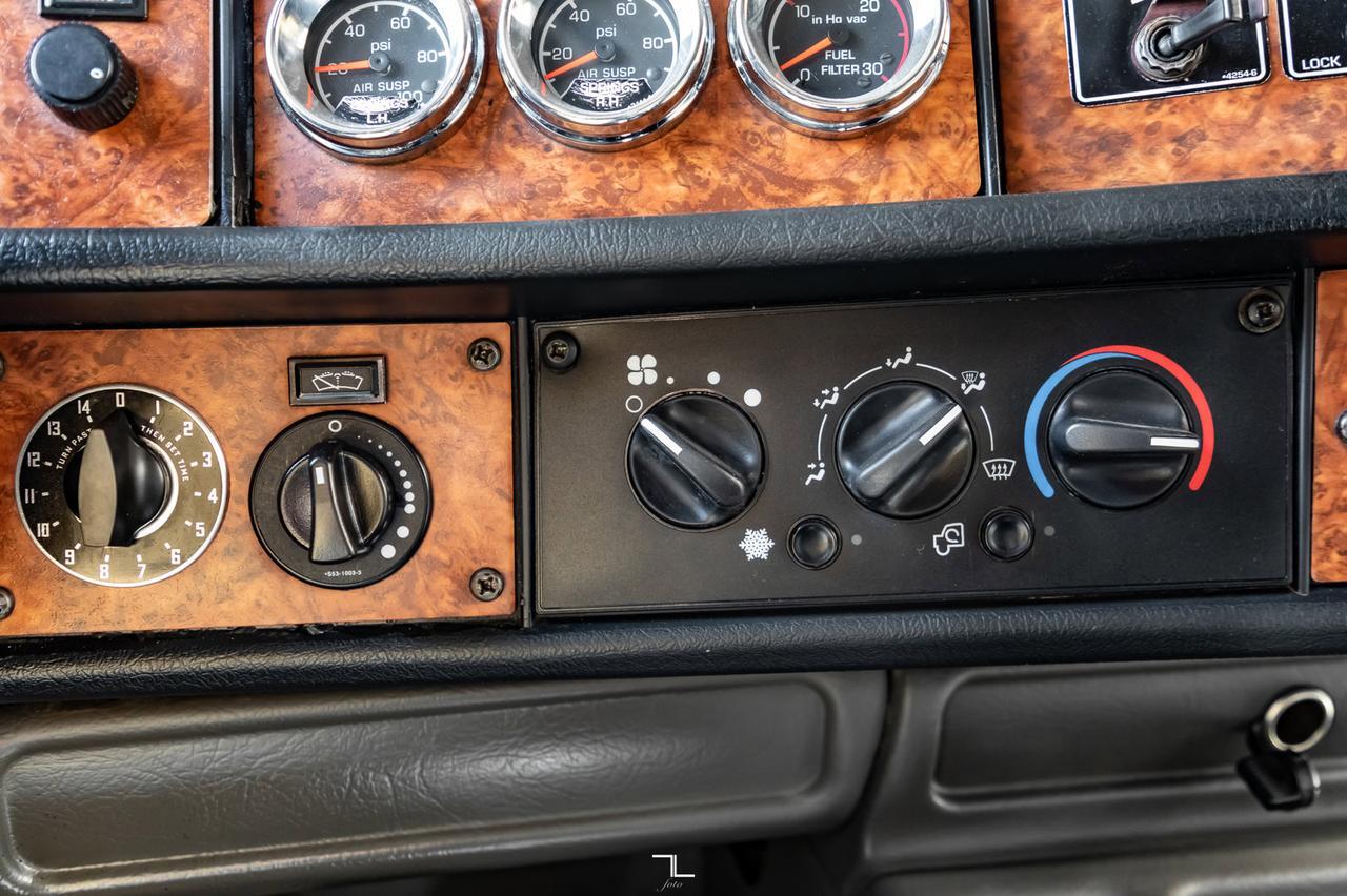 2004 Kenworth W900 Tractor Sleeper Heavy Spec Red Deer AB