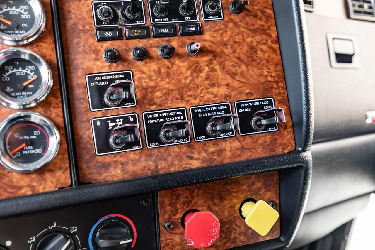 2004 Kenworth W900 Tractor Sleeper Heavy Spec Red Deer AB