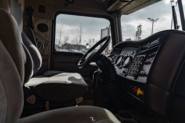 2004 Kenworth W900 Tractor Sleeper Heavy Spec Red Deer AB