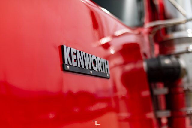 2004 Kenworth W900L Tractor Sleeper Red Deer AB