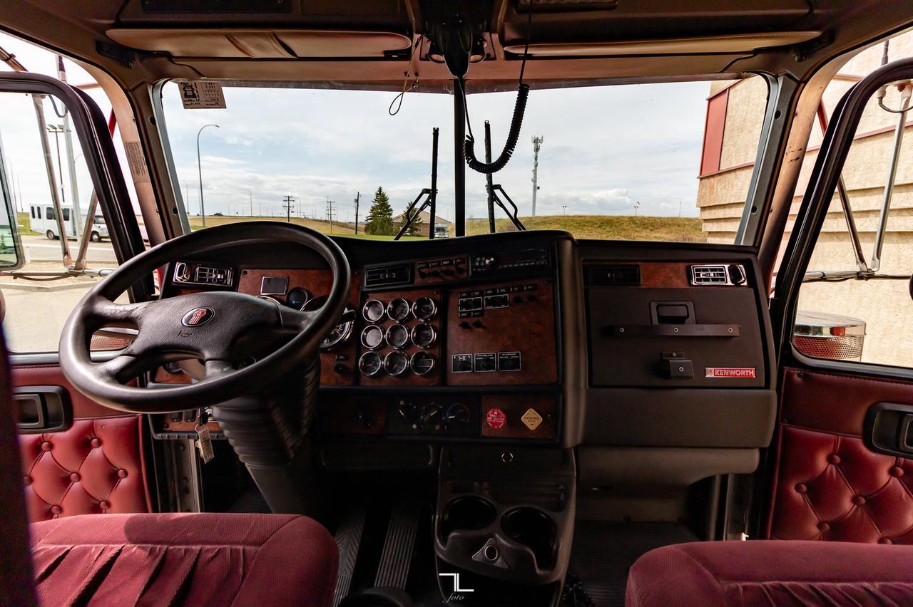 2004 Kenworth W900L Tractor Sleeper Red Deer AB