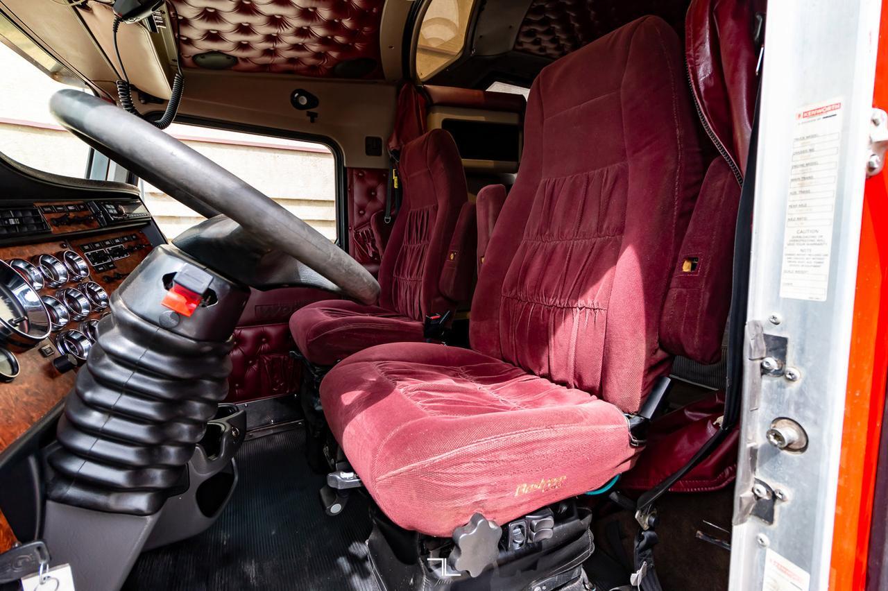 2004 Kenworth W900L Tractor Sleeper Red Deer AB