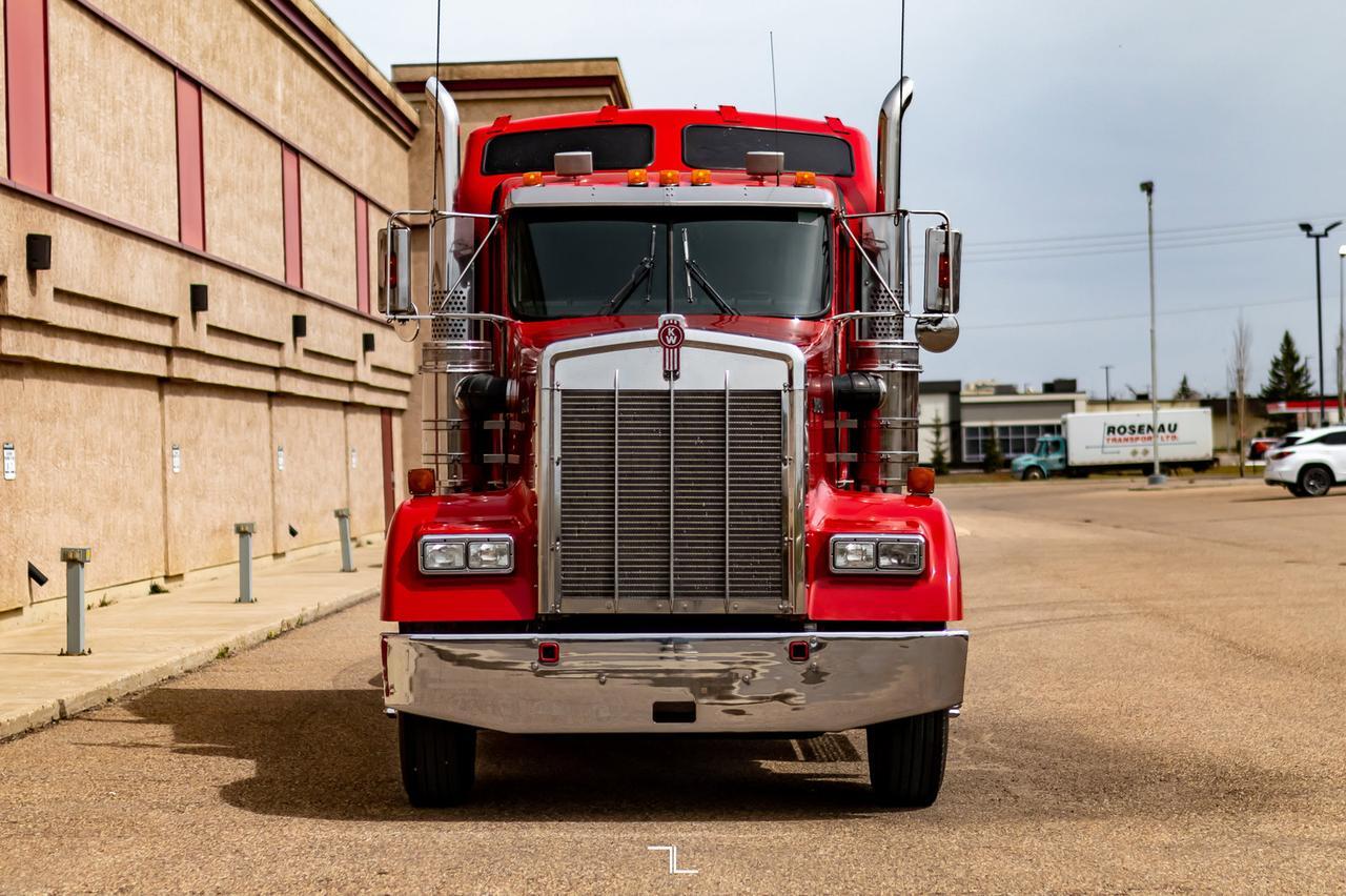 2004 Kenworth W900L Tractor Sleeper Red Deer AB