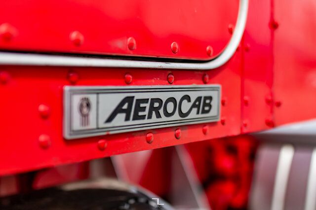 2004 Kenworth W900L Tractor Sleeper Red Deer AB